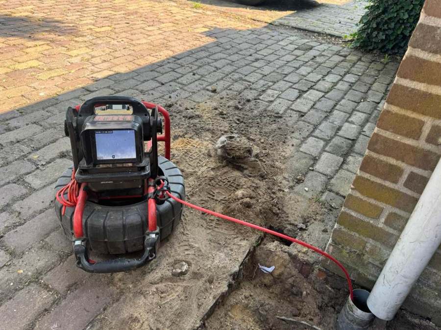 Camera-inspectie van een huisaansluiting in Weesp